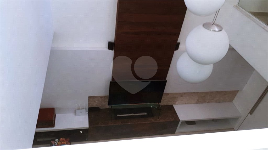 Casa à venda com 4 quartos, sendo 2 suítes, no condomínio Cond Residencial Villagio da Serra, São Paulo - SP
