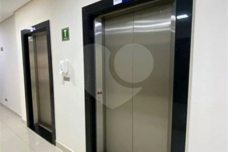 Apartamento à venda com 2 quartos, sendo 1 suíte, no Centro, Mongaguá, SP