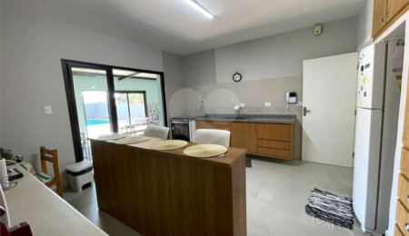 Casa à venda com 3 suítes em Jardim Terceiro Centenário, Atibaia, SP