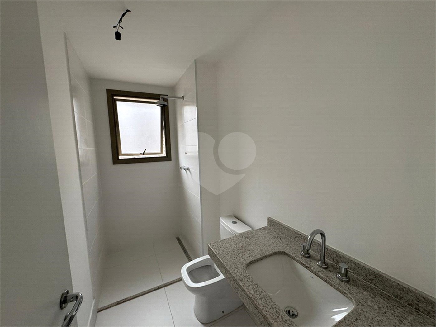 Apartamento à venda com 3 suítes em Moema, São Paulo, SP