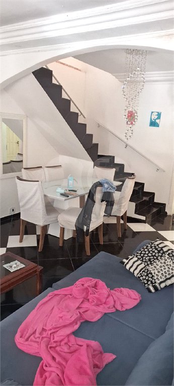 Sobrado à venda com 5 quartos, sendo 1 suíte, em Vila Gustavo, São Paulo, SP