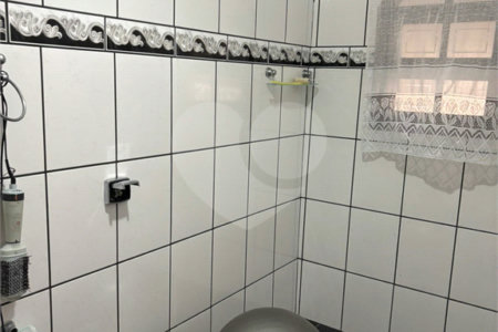 Sobrado à venda com 3 suítes em Jardim Imperador, Suzano, SP