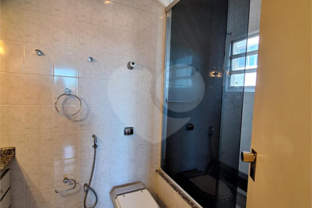 Casa à venda ou para alugar com 4 quartos, sendo 2 suítes,  em Santa Rosa, Vinhedo, SP
