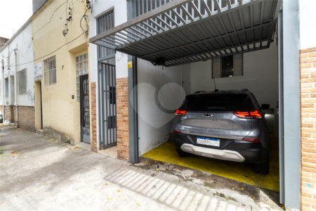 Casa à venda com 2 quartos em Cambuci, São Paulo, SP