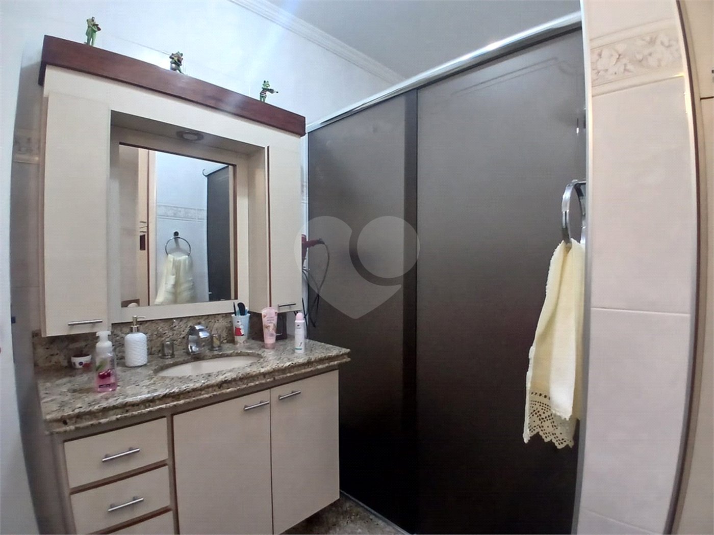 Casa à venda com 3 quartos, sendo 1 suíte,  em Esplanada Mendes Moraes, São Roque, SP