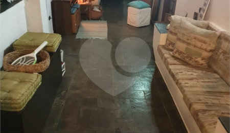 Sítio à venda com 6 quartos, sendo 5 suítes,  em Curral, Ibiúna, SP