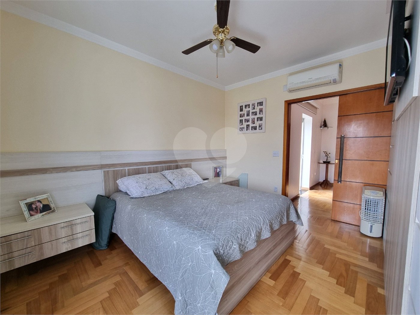 Casa à venda com 3 suítes no condomínio Horto Florestal I, Sorocaba - SP