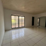 Casa à venda com 3 quartos, sendo 1 suíte, em Jardim das Oliveiras, Três Lagoas, MS