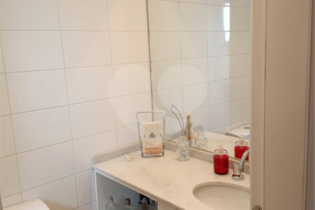 Apartamento na Região da Mooca. Excelente Localização com 3 Dormitórios sendo 1 Suíte e 2 Vagas de Garagem