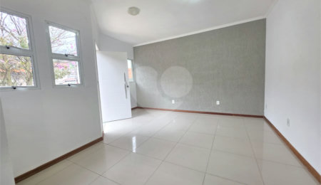 Casa para alugar com 3 quartos, sendo 1 suíte,  em Bosque, Vinhedo, SP