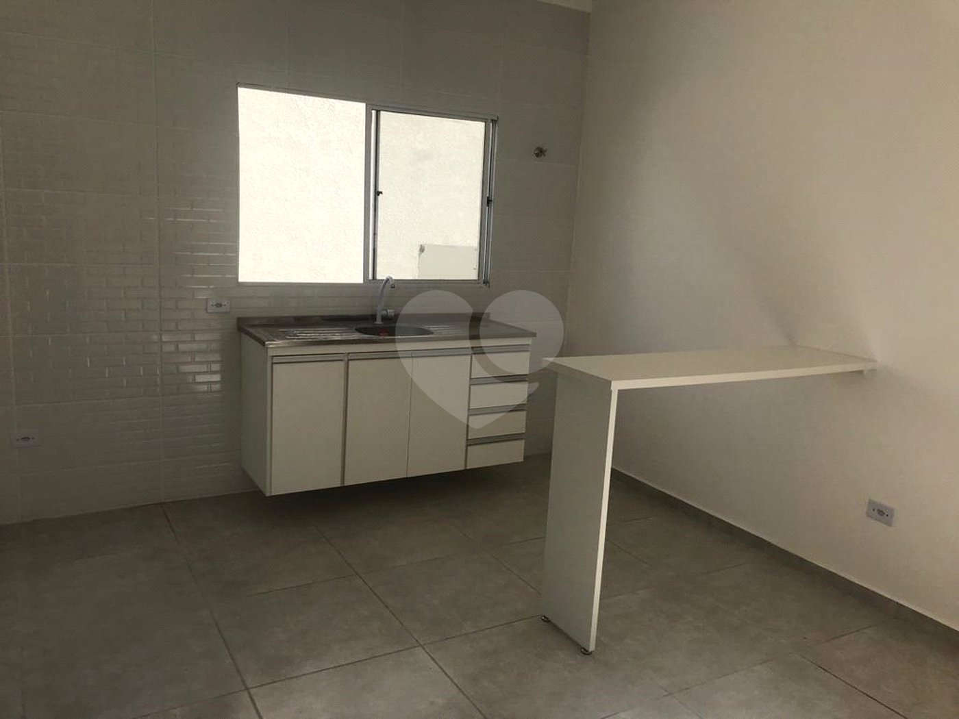 Casa de Vila à venda com 2 quartos em Jardim São Felipe, Atibaia, SP