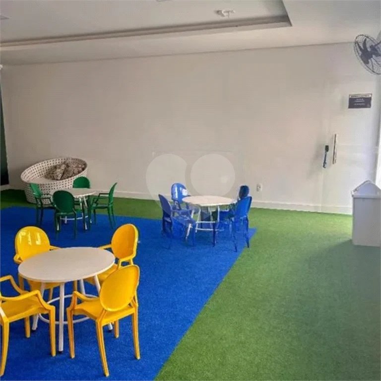 APARTAMENTO COM DOIS DORMITÓRIOS E UMA VAGA NA RAIMUNDO PEREIRA DE MAGALHÃES.