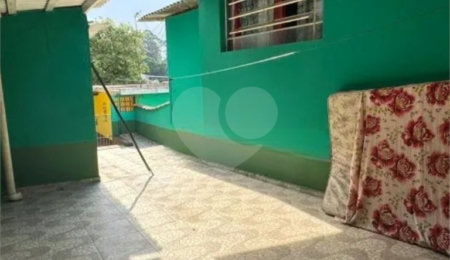 Casa à venda com 4 quartos em Parque Maria Domitila, São Paulo, SP