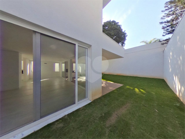 Casa à venda com 4 quartos, sendo 3 suítes,  em Jardim Marajoara, São Paulo, SP