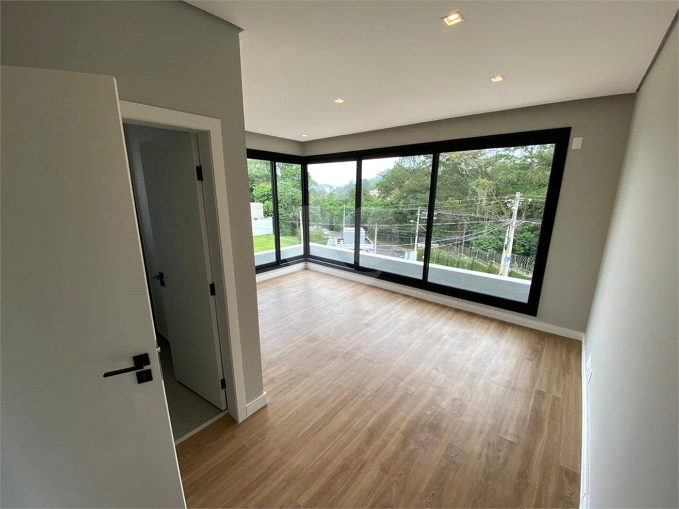 Casa à venda com 3 suítes no condomínio Reserva Granja Anita, Mogi das Cruzes - SP