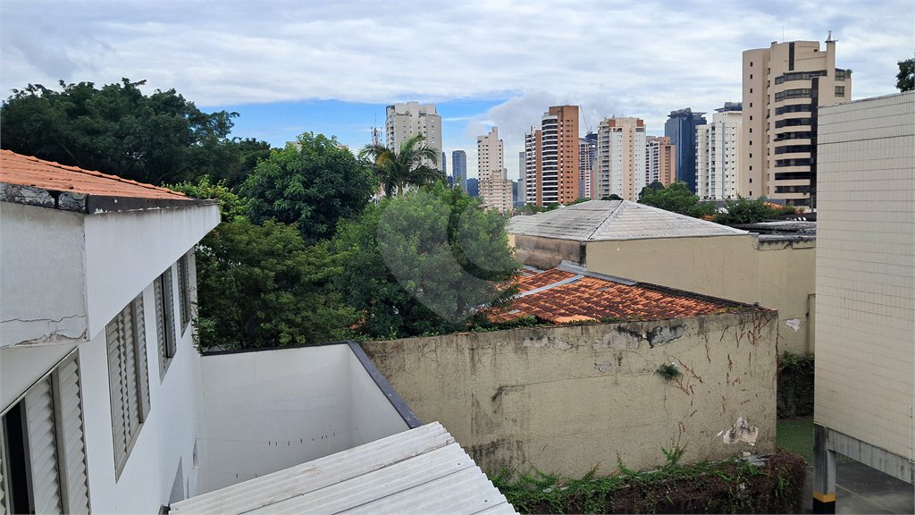 Casa à venda ou para alugar com 3 quartos, sendo 1 suíte, no condomínio Maison, São Paulo - SP