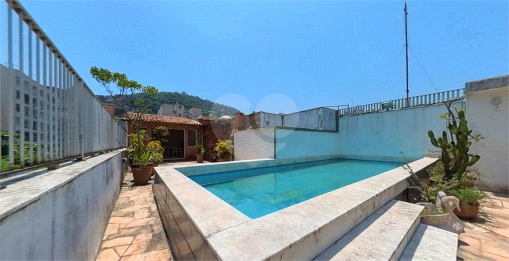 Cobertura à venda com 4 quartos, sendo 1 suíte,  em Copacabana, Rio de Janeiro, RJ