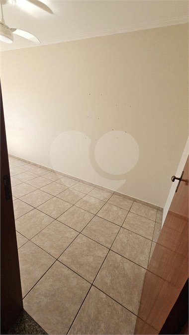 Sobrado para alugar com 3 quartos, sendo 1 suíte, em Jardim do Valle II, Indaiatuba, SP