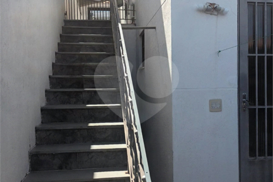 Sobrado à venda com 4 quartos, sendo 1 suíte, em Tremembé, São Paulo, SP