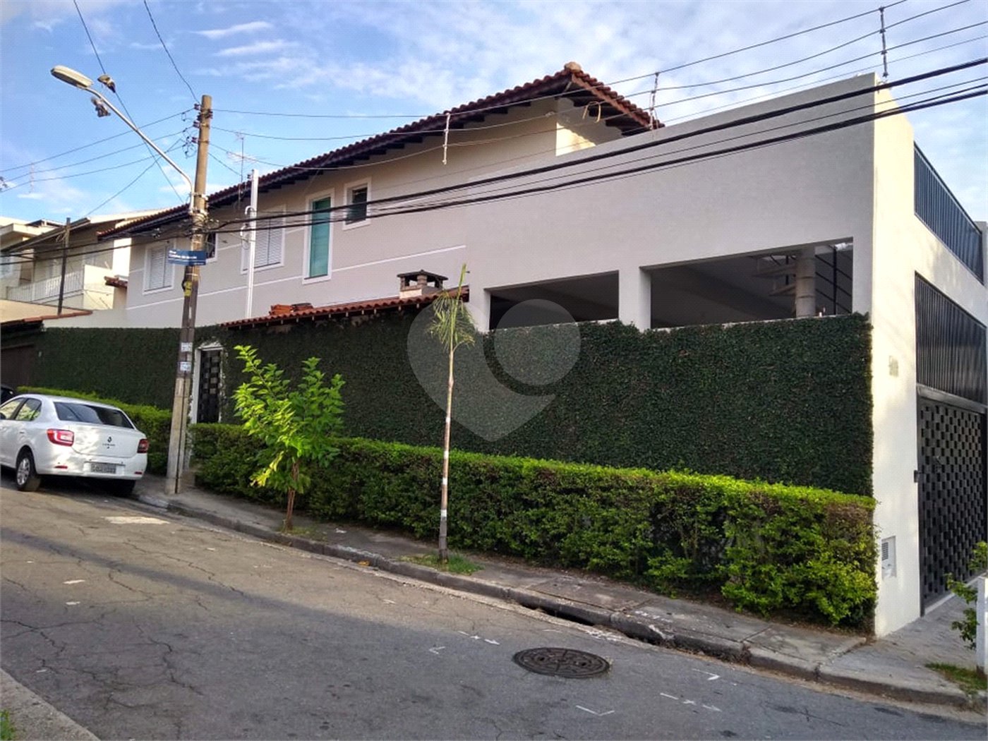 Casa à venda com 3 quartos, sendo 1 suíte,  no condomínio Casa de Rua, São Paulo - SP