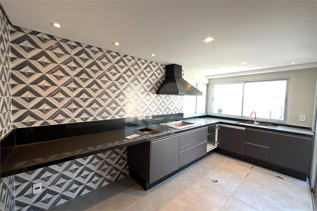 Apartamento à venda com 3 quartos, sendo 1 suíte,  em Jardim Marajoara, São Paulo, SP