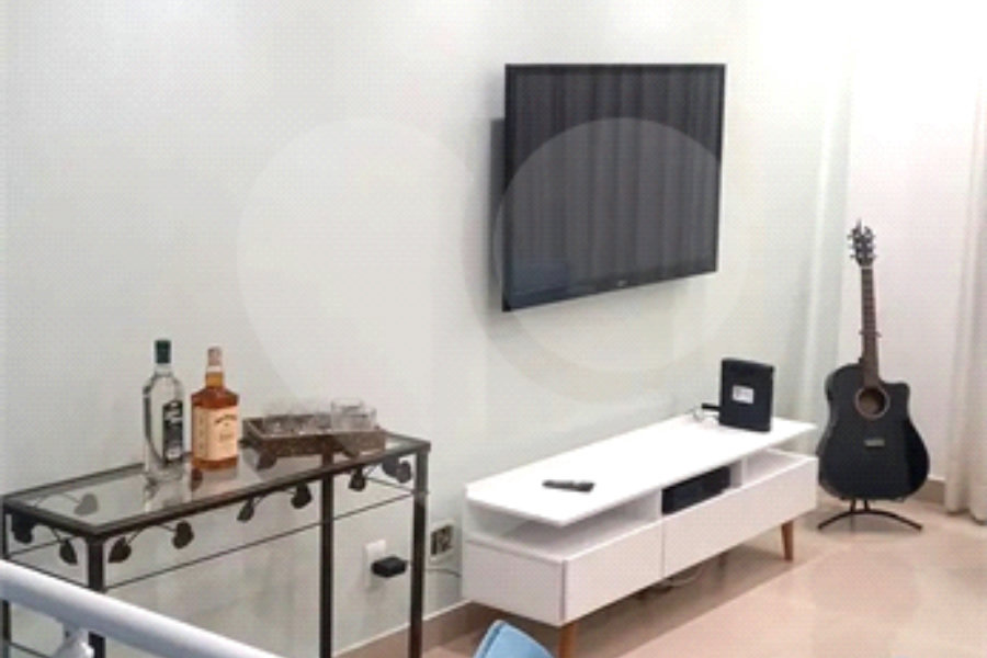 Sobrado à venda com 3 quartos, sendo 1 suíte,  em Jardim Guairaca, São Paulo, SP