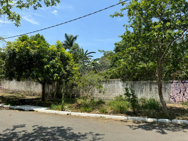 Terreno à venda em Interlagos, São Paulo, SP
