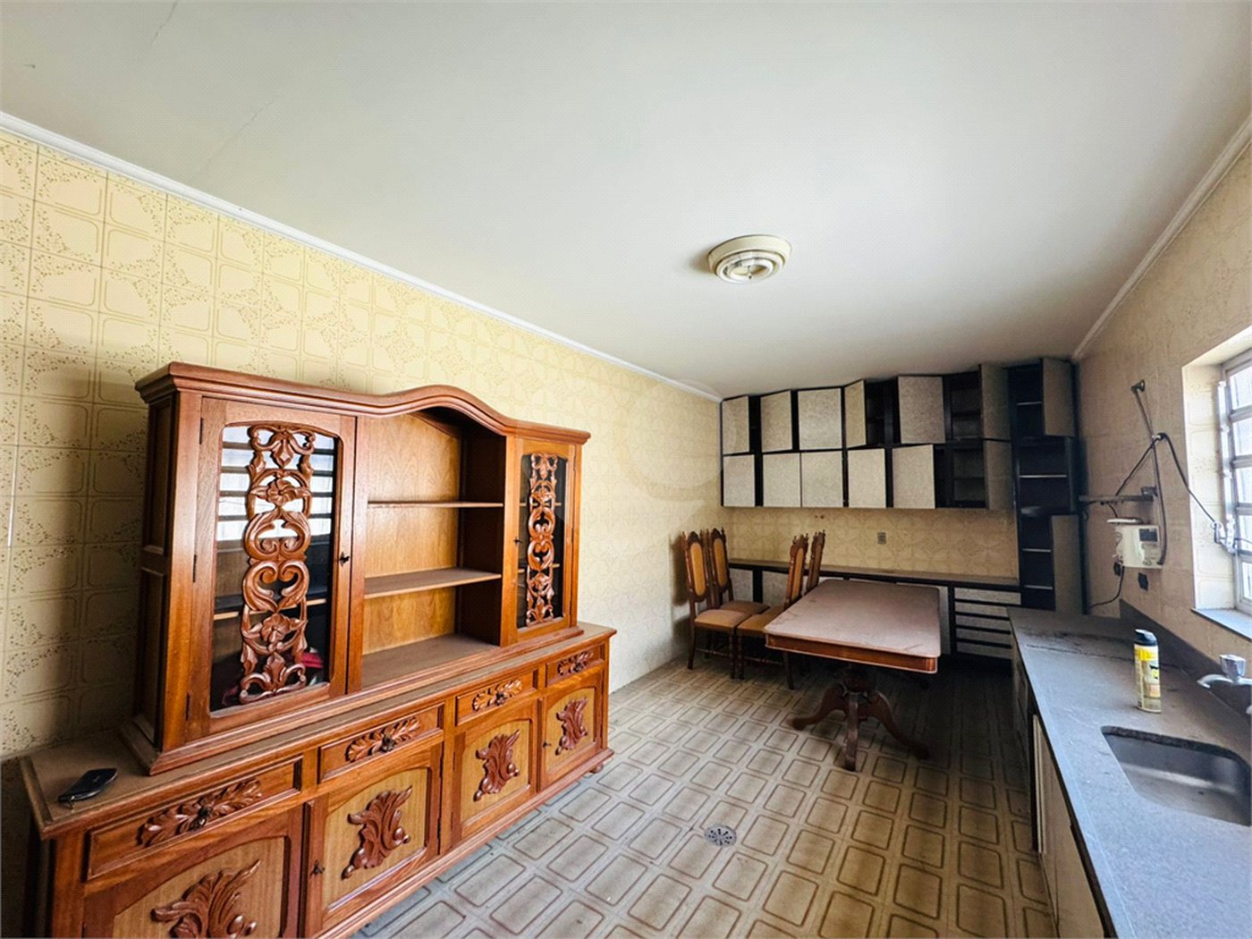 Casa à venda com 4 quartos, sendo 2 suítes,  em Vila Galvão, Guarulhos, SP