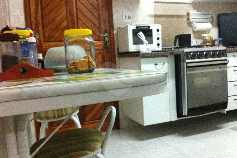 Sobrado à venda com 3 quartos, sendo 1 suíte, em Vila Guilherme, São Paulo, SP