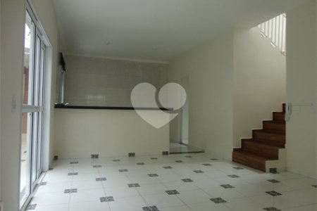 Casa de Vila à venda com 3 suítes em João Xxiii, Vinhedo, SP