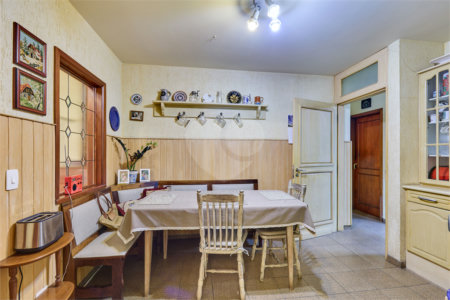 Casa à venda com 4 quartos, sendo 2 suítes, em Jardim Cordeiro, São Paulo, SP