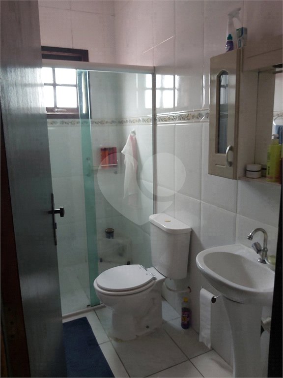 Sobrado à venda com 3 quartos, sendo 1 suíte,  em Vila Bernadotti, Mogi das Cruzes, SP