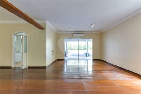 Casa à venda com 3 quartos, sendo 1 suíte, em Brooklin, São Paulo, SP