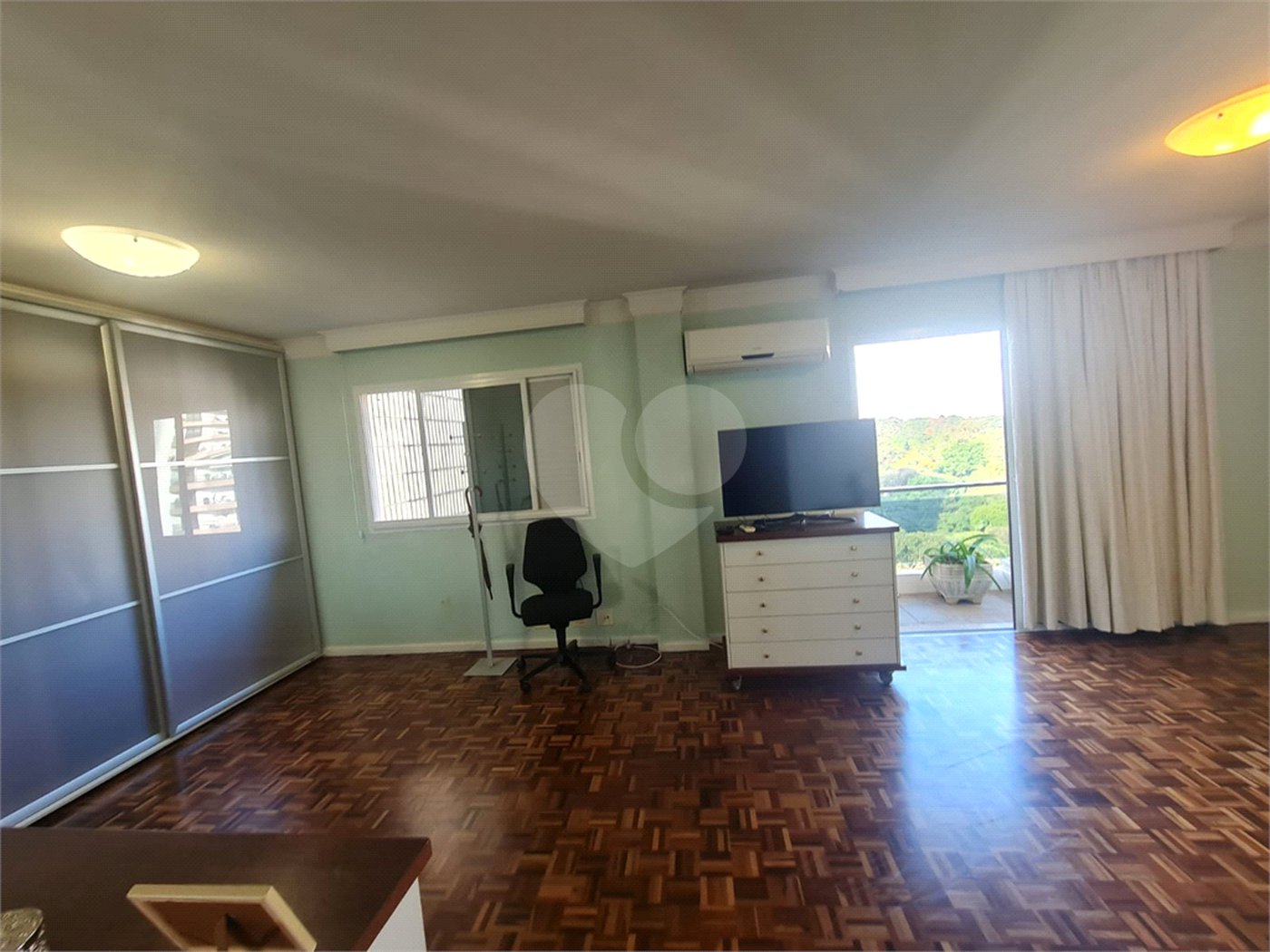 Apartamento à venda com 3 quartos, sendo 2 suítes, em Alto da Boa Vista, São Paulo, SP