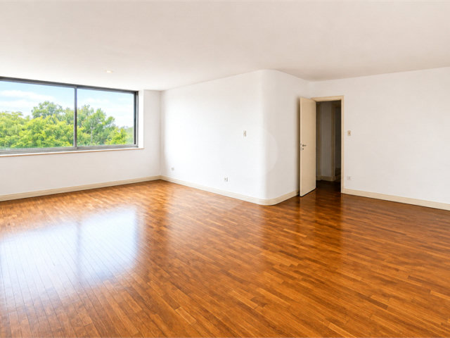 Apartamento à venda com 4 quartos, sendo 1 suíte,  em Alto da Boa Vista, São Paulo, SP