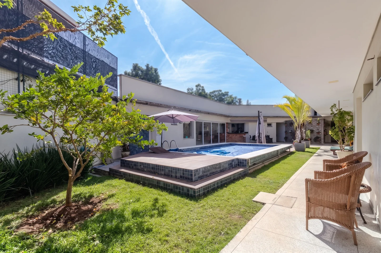 Casa à venda com 4 suítes em Interlagos, São Paulo, SP