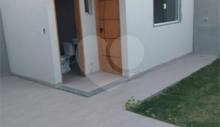 Casa Térrea à venda com 2 quartos, sendo 1 suíte,  em Nova Cerejeira, Atibaia, SP