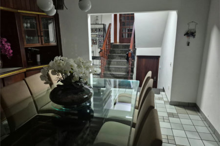 Casa à venda com 4 quartos, sendo 3 suítes,  em Planalto Paulista, São Paulo, SP
