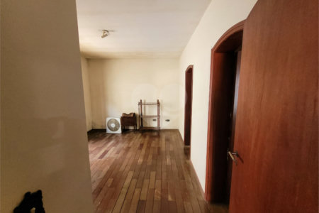 Casa à venda com 3 quartos, sendo 1 suíte, em Parque da Lapa, São Paulo, SP