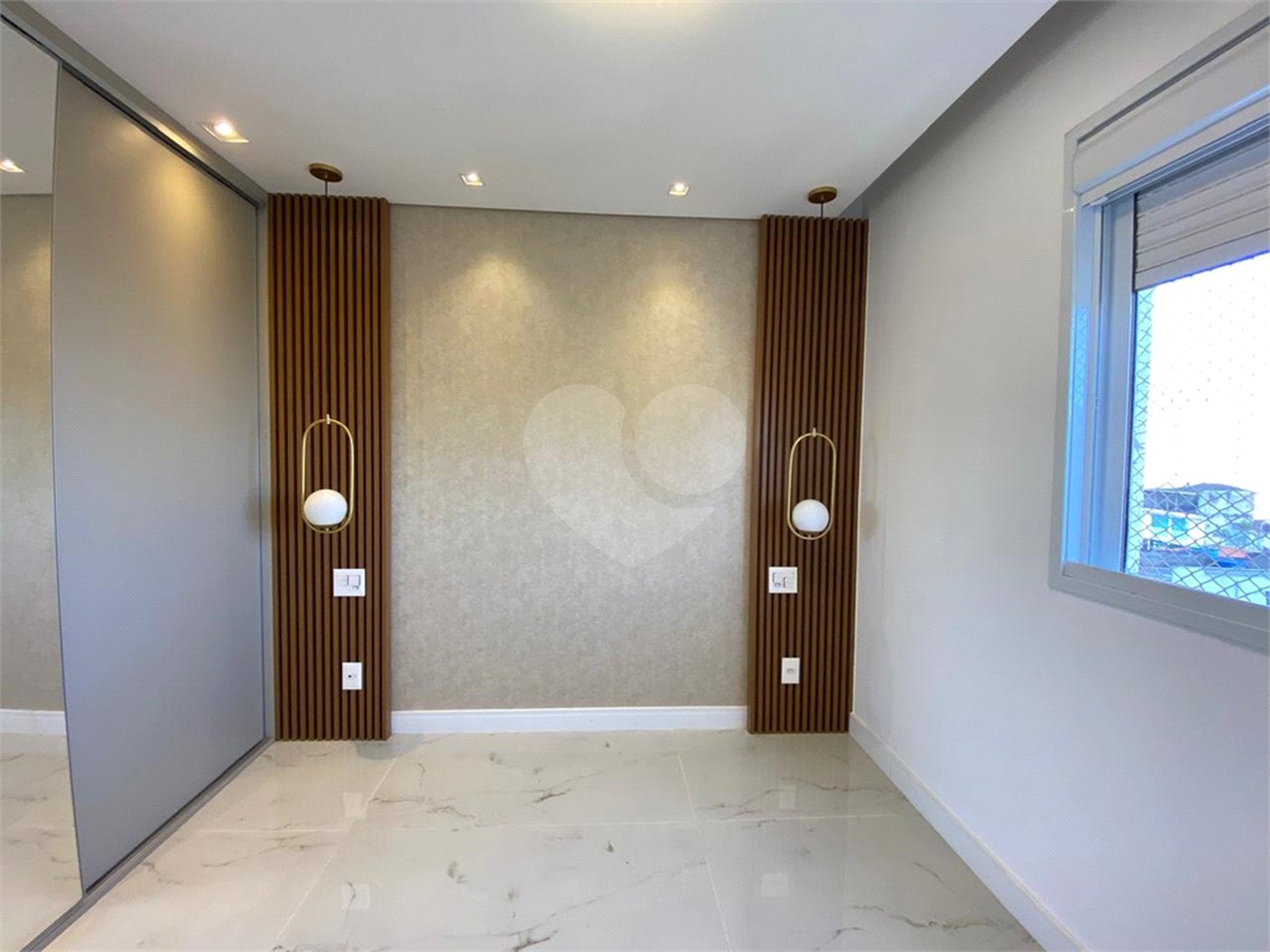 Apartamento à venda com 2 quartos, sendo 1 suíte,  em Jardim Caboré, São Paulo, SP