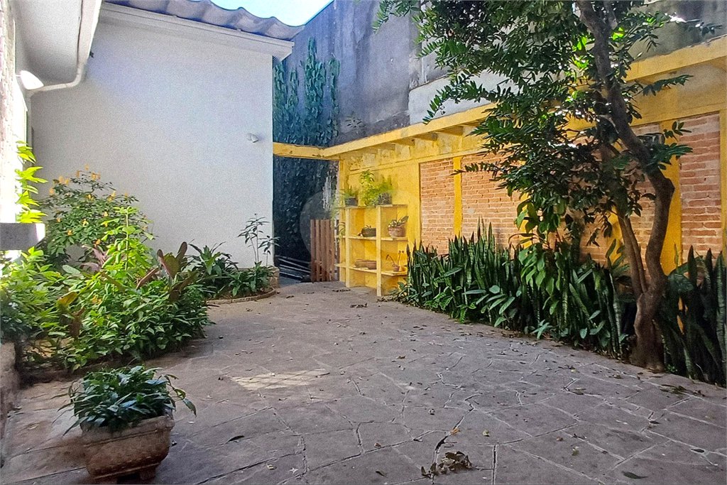 Casa Térrea à venda com 4 quartos, sendo 1 suíte,  em Brooklin Velho, São Paulo, SP