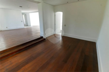 Apartamento à venda com 3 quartos, sendo 2 suítes, em Vila Andrade, São Paulo, SP