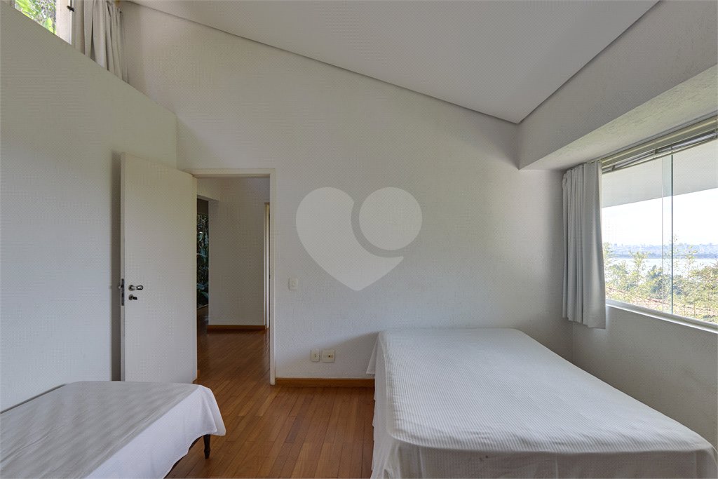 Casa à venda com 3 quartos, sendo 1 suíte, em Guarapiranga, São Paulo, SP