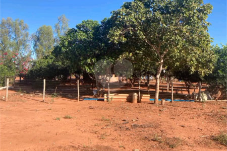 Chácara à venda com 6 quartos no Centro, Terenos, MS