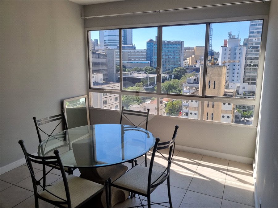 Apartamento à venda ou para alugar com 3 quartos, sendo 1 suíte, em Cerqueira César, São Paulo, SP