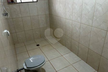 Sobrado à venda com 3 quartos, sendo 2 suítes, em Vila Mazzei, Itapetininga, SP