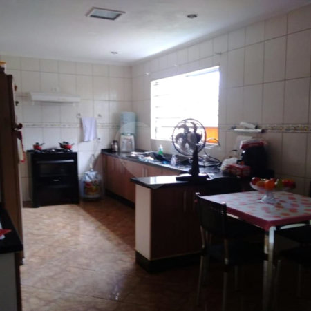 Casa à venda com 4 quartos, sendo 2 suítes, em Jardim Vila Galvão, Guarulhos, SP