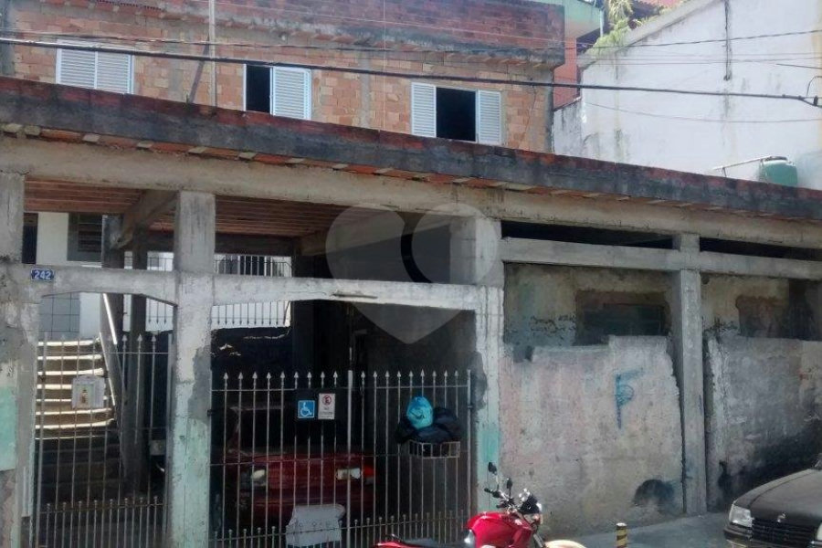 Sobrado à venda com 4 quartos, sendo 1 suíte, em Tremembé, São Paulo, SP