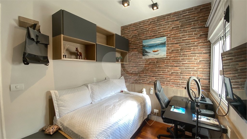 Casa à venda com 4 quartos, sendo 3 suítes, no condomínio Brisa Verde, São Paulo - SP