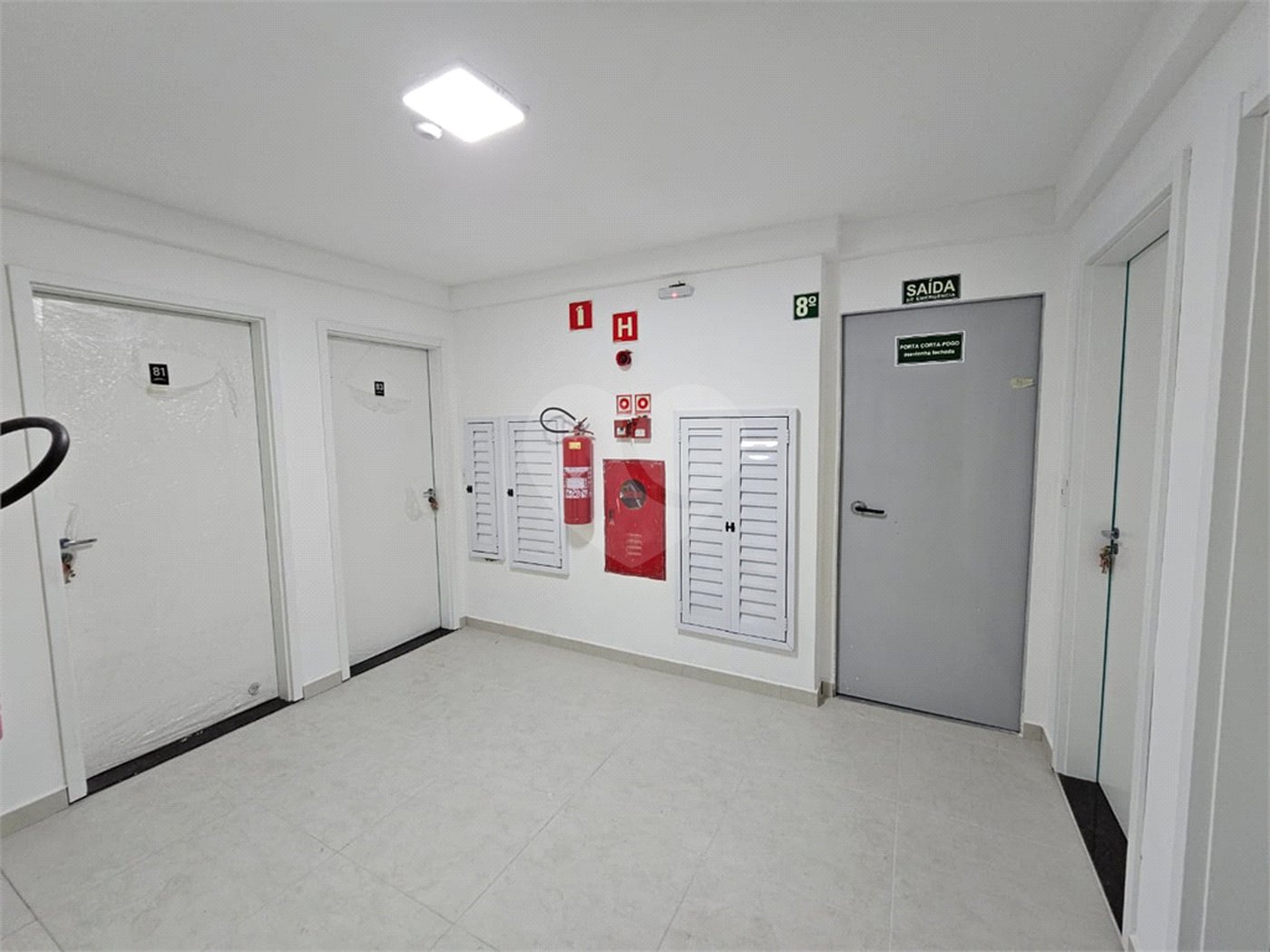 Apartamento à venda com 2 quartos, sendo 1 suíte, em Vila Galvão, Guarulhos, SP
